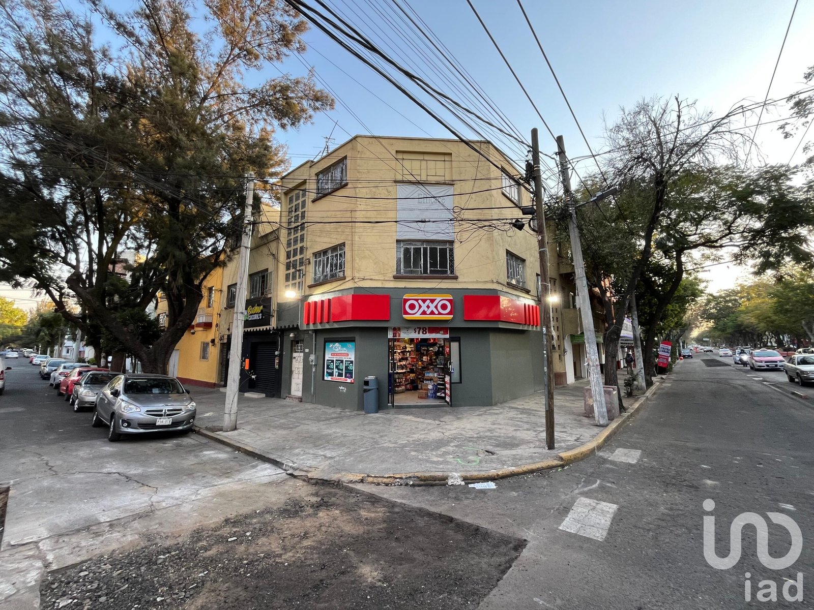 EDIFICIO EN VENTA , INGRESOS GARANTIZADOS CON LOCALES YA RENTADOS . EN CDMX.