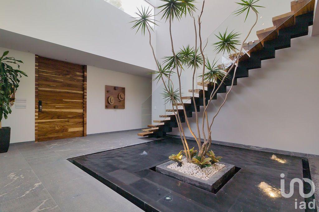 Exclusiva casa dentro de fraccionamiento en zona norte de Cuernavaca