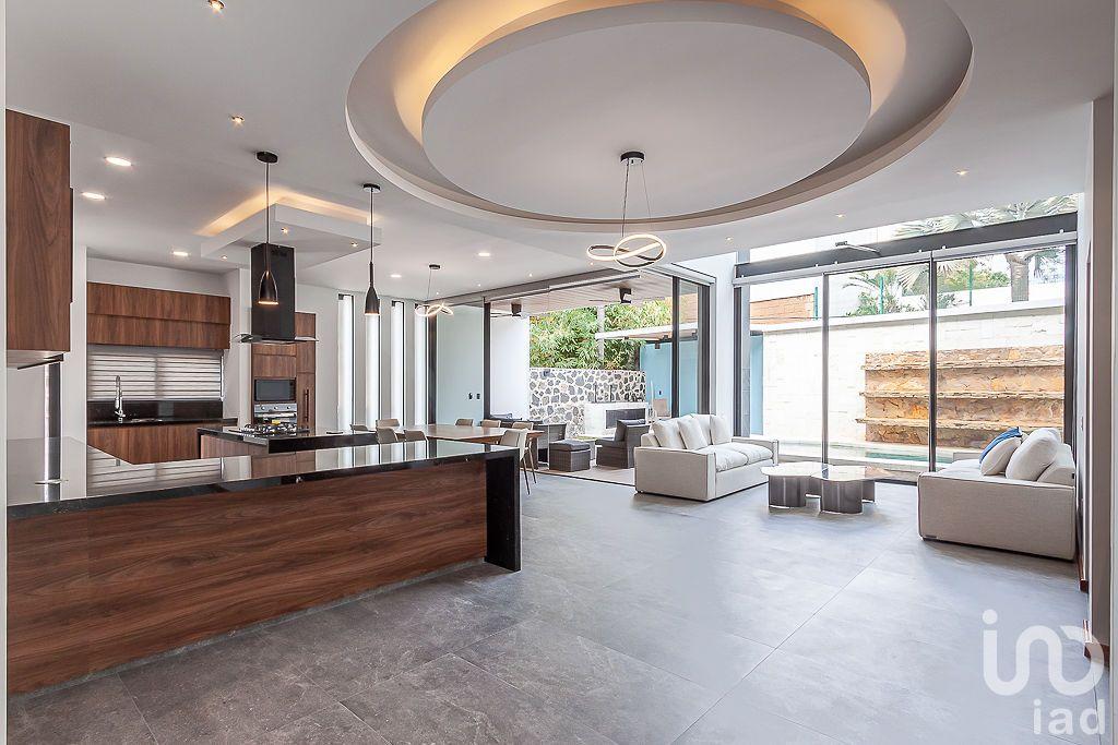 Casa en venta dentro de fraccionamiento en Palmira Cuernavaca