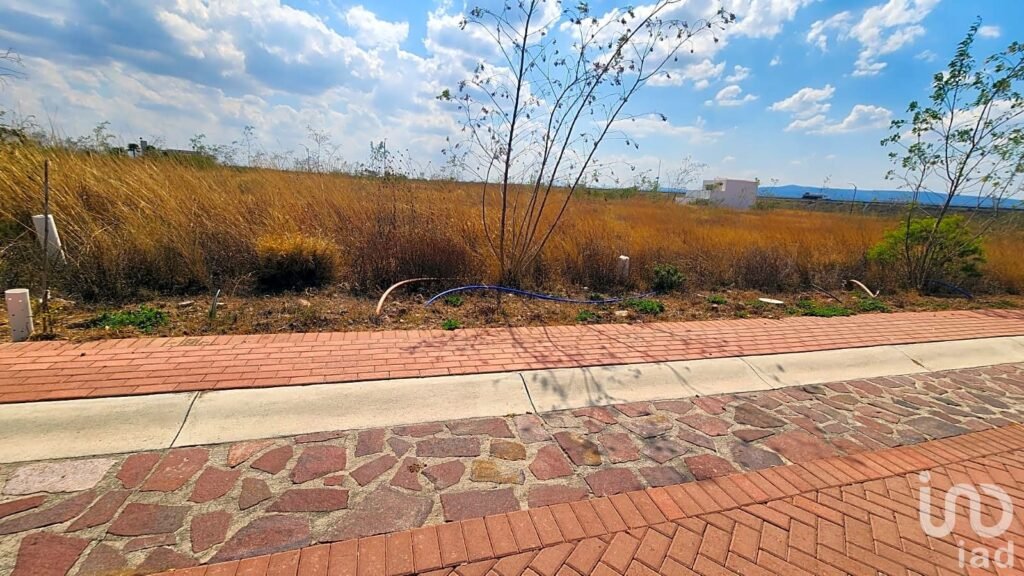 Lote Residencial en Ciudad Maderas Sur 2 ¡Con Amenidades de Lujo:Tu Próxima Gran Inversión