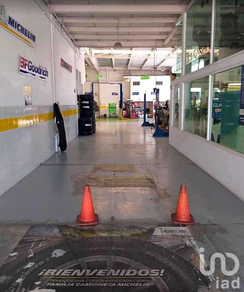 LOCAL COMERCIAL CON BODEGA EN VENTA , EN BOULEVARD DE LAS NACIONES ACAPULCO DE JUAREZ GUERRERO
