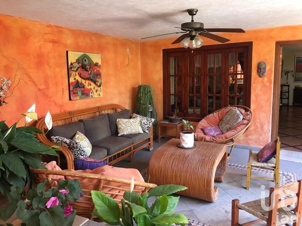 VENDO CASA EN FRACCIONAMIENTO CLAUSTROS DEL PARQUE, QUERETARO