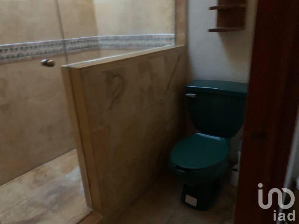 VENDO CASA EN FRACCIONAMIENTO CLAUSTROS DEL PARQUE, QUERETARO