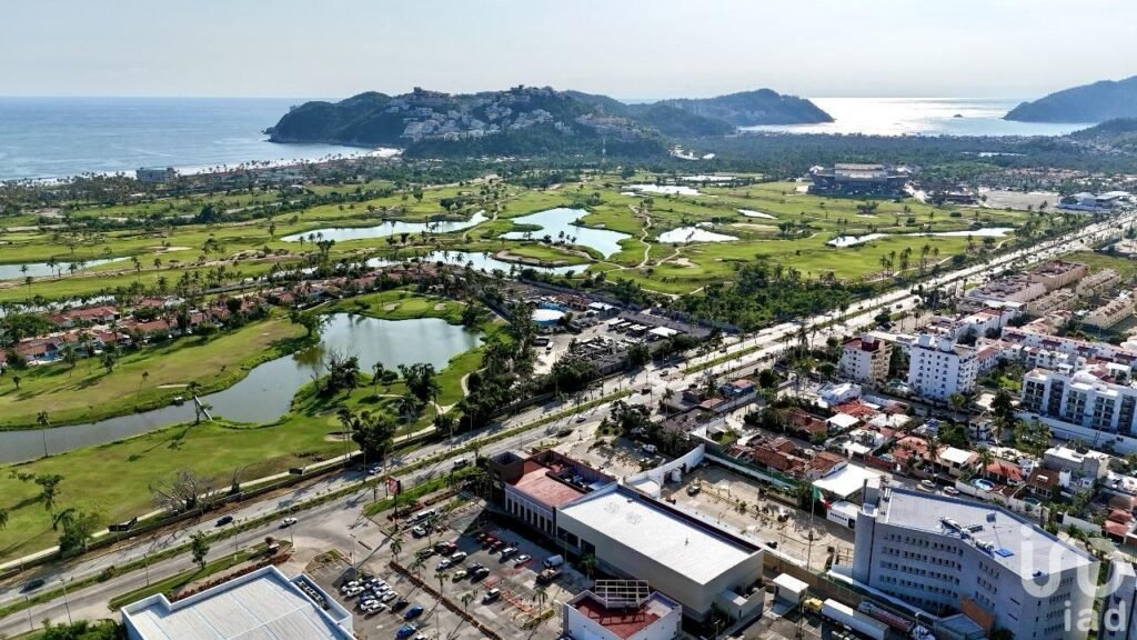 TERRENO COMERCIAL EN VENTA SOBRE BOULEVARD DE LAS NACIONES ACAPULCO DE JUAREZ