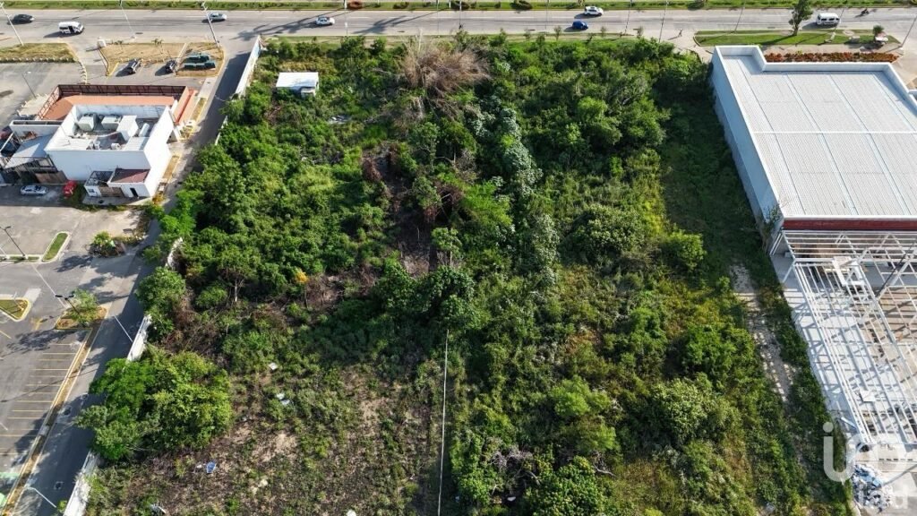 TERRENO COMERCIAL EN VENTA SOBRE BOULEVARD DE LAS NACIONES ACAPULCO DE JUAREZ