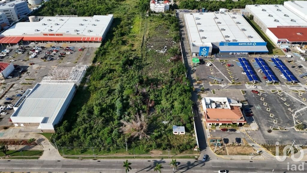 TERRENO COMERCIAL EN VENTA SOBRE BOULEVARD DE LAS NACIONES ACAPULCO DE JUAREZ