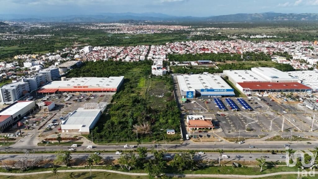 TERRENO COMERCIAL EN VENTA SOBRE BOULEVARD DE LAS NACIONES ACAPULCO DE JUAREZ