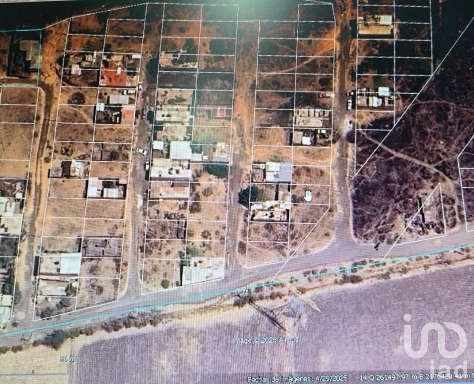 Terreno en venta 128 m² en El Cerrito Itzicuaro, gran Ubicación a 5 min de Plaza Arko