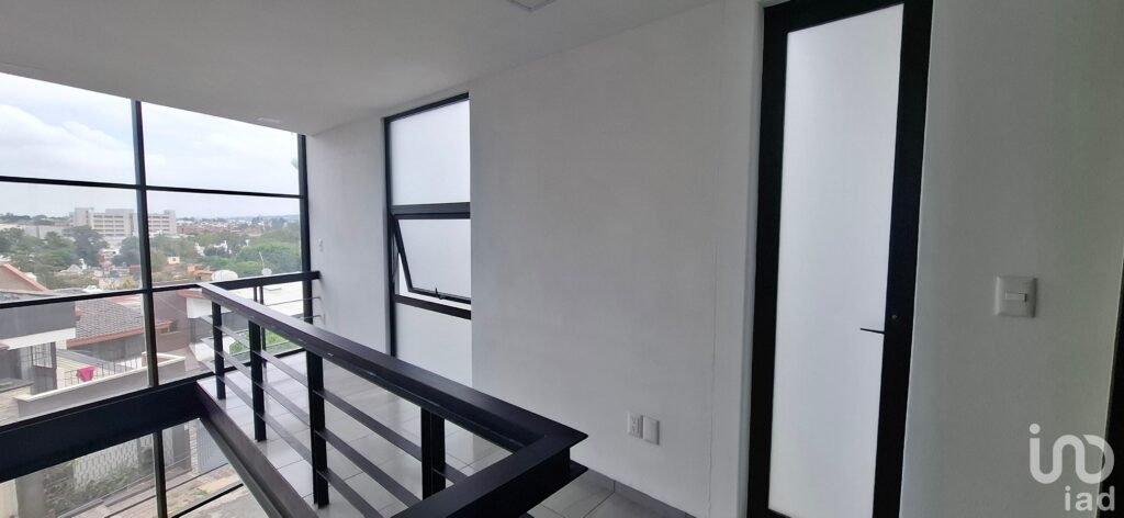Casa En Venta En Lomas Del Marmol 1En Puebla, Con Estilo Moderno Industrial