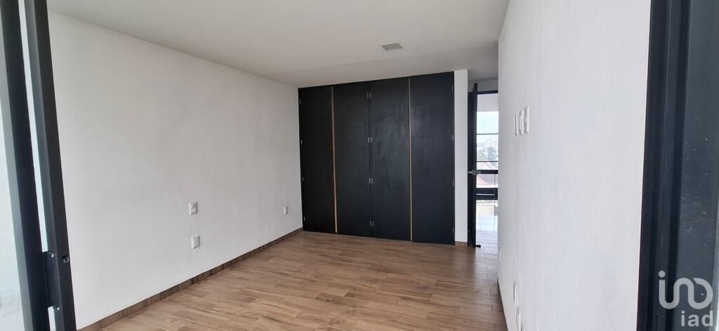 Casa En Venta En Lomas Del Marmol 1En Puebla, Con Estilo Moderno Industrial