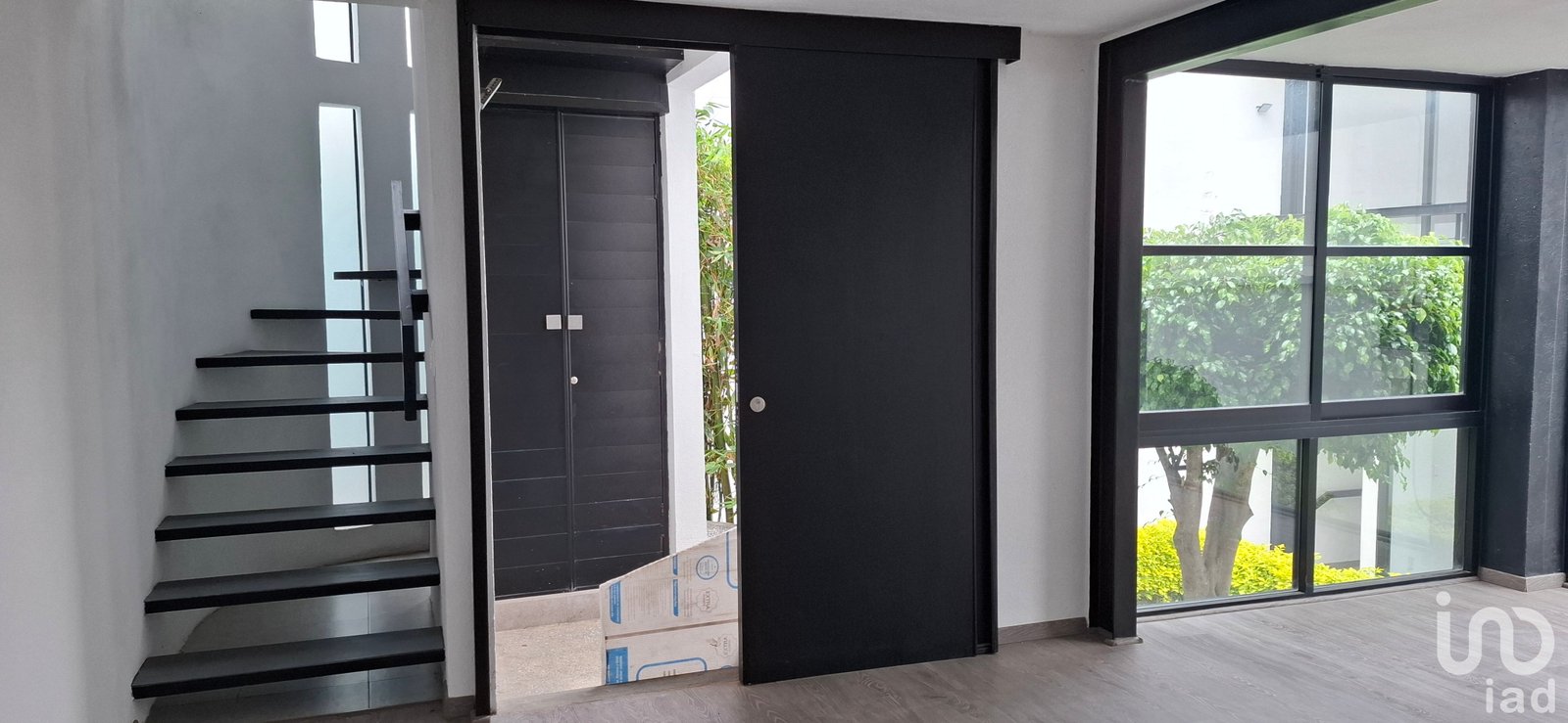 Casa En Venta En Lomas Del Marmol 1En Puebla, Con Estilo Moderno Industrial