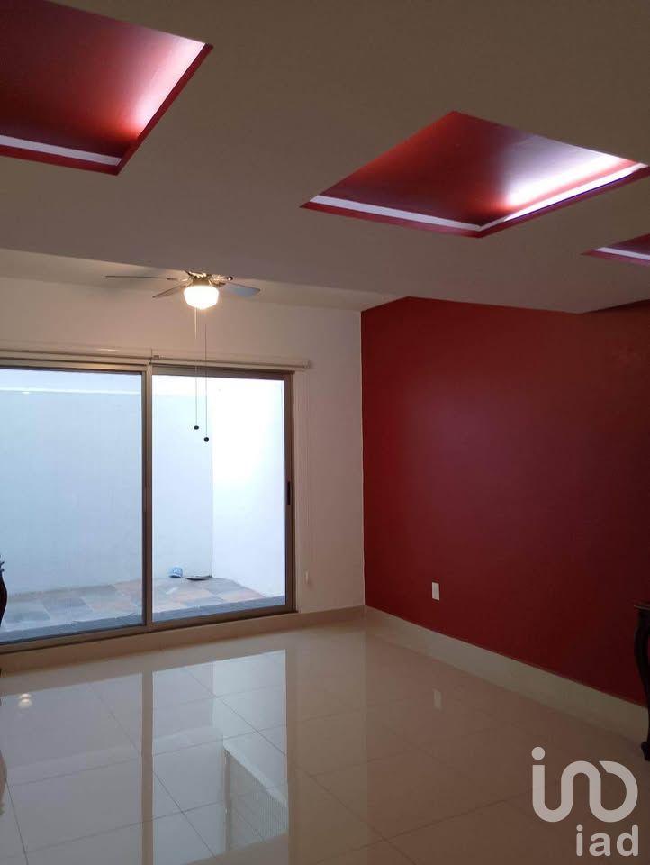 VENTA DE CASA EN JARDINES DE LAS FLORES TUXTLA GUTIERREZ