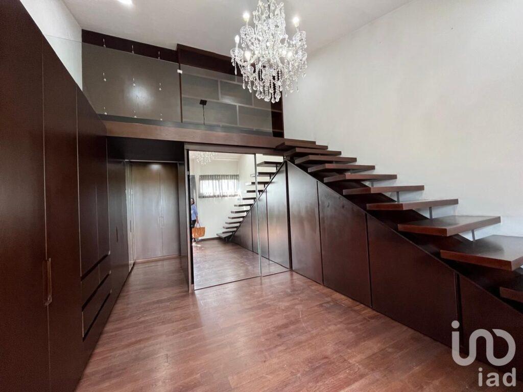 Casa en Venta en La Vista Country Club | Lujo, Jardín Gigante y Seguridad 24/7