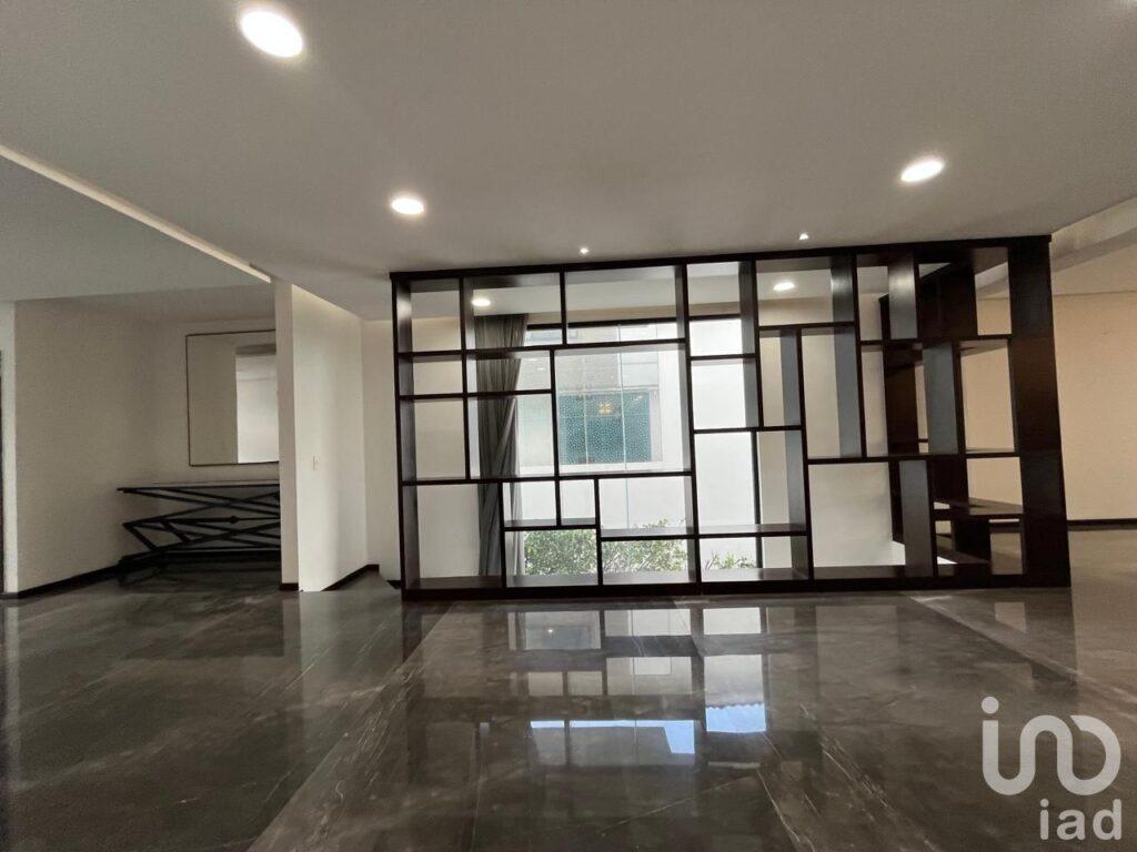 Casa en Venta en La Vista Country Club | Lujo, Jardín Gigante y Seguridad 24/7