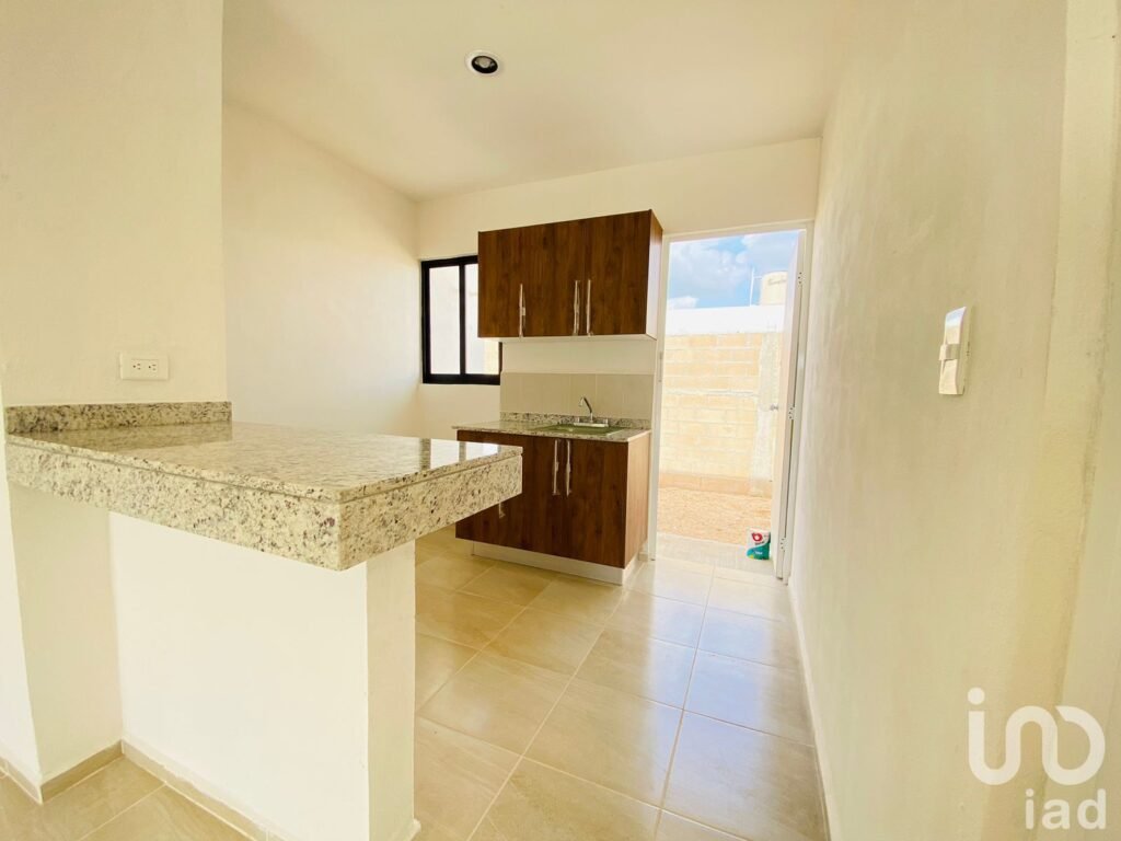 *Casa NUEVA de una Sola Planta* Al Poniente de Mérida, Últimas 2 disponibles
