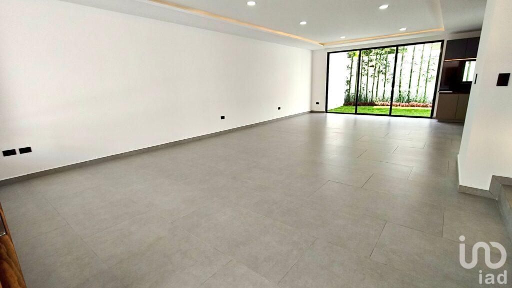 Venta de casa en Lomas de Angelópolis a una calle de Chedraui selecto