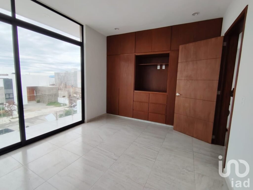 CASA EN VENTA DOS PLANTAS 3 RECÁMARAS COLONIA PUNTA NORTE