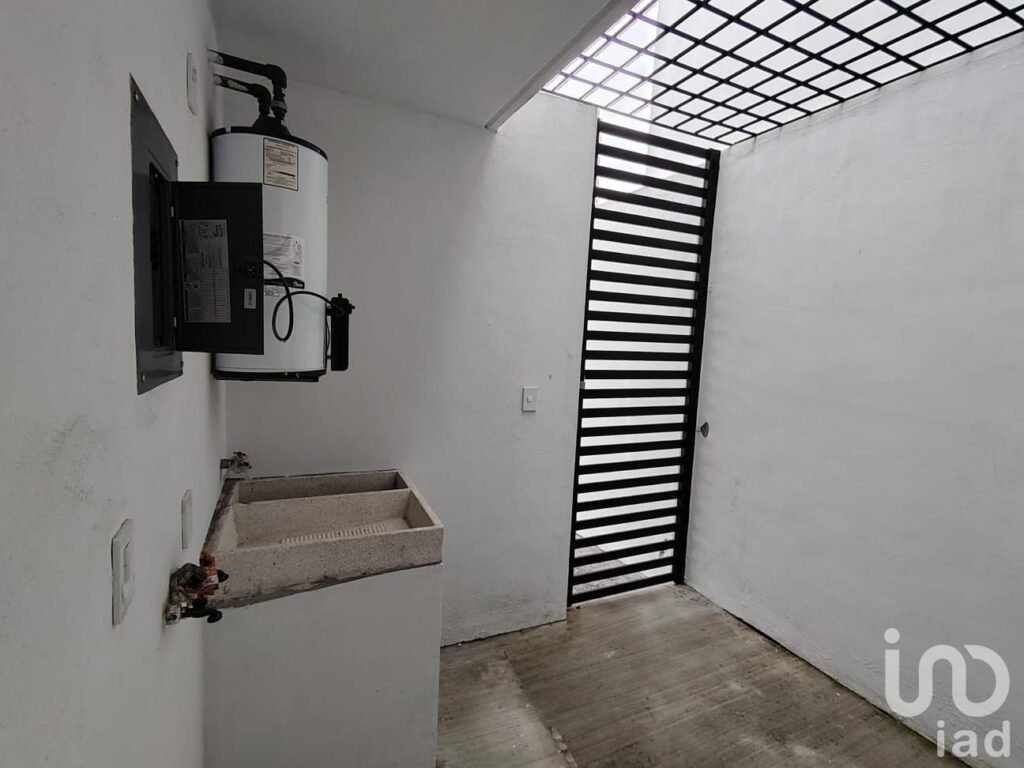 CASA EN VENTA DOS PLANTAS 3 RECÁMARAS COLONIA PUNTA NORTE