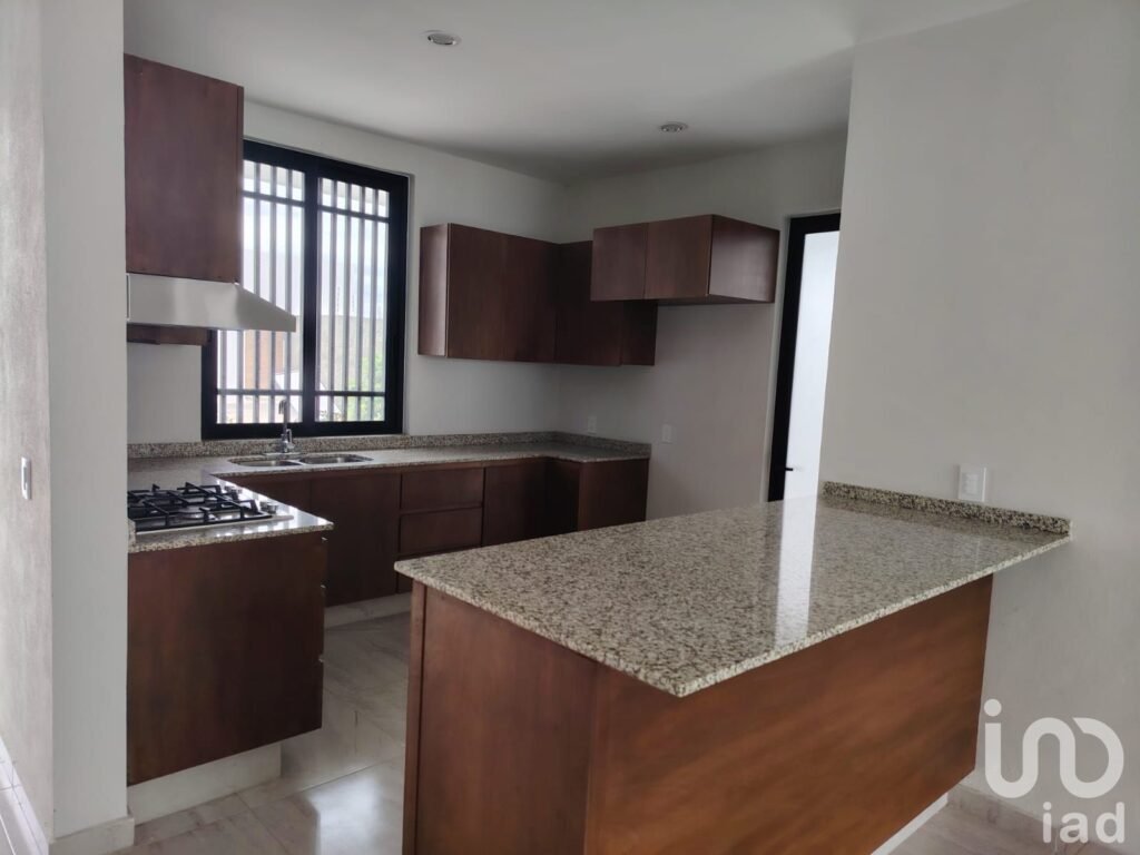CASA EN VENTA DOS PLANTAS 3 RECÁMARAS COLONIA PUNTA NORTE