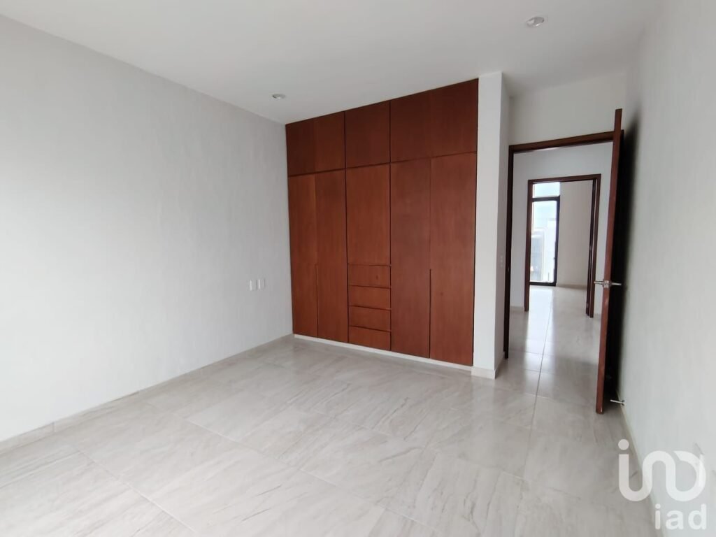 CASA EN VENTA DOS PLANTAS 3 RECÁMARAS COLONIA PUNTA NORTE