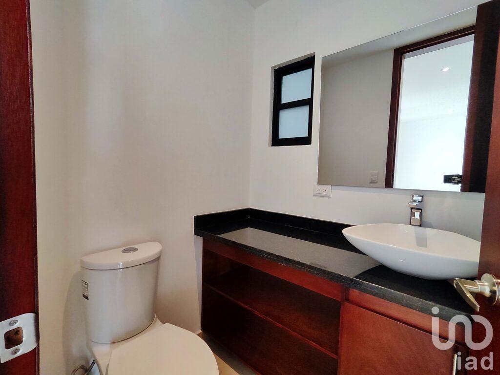 Casa Moderna con Vista a Área Verde en Fraccionamiento Exclusivo- Mayorazgo Puebla