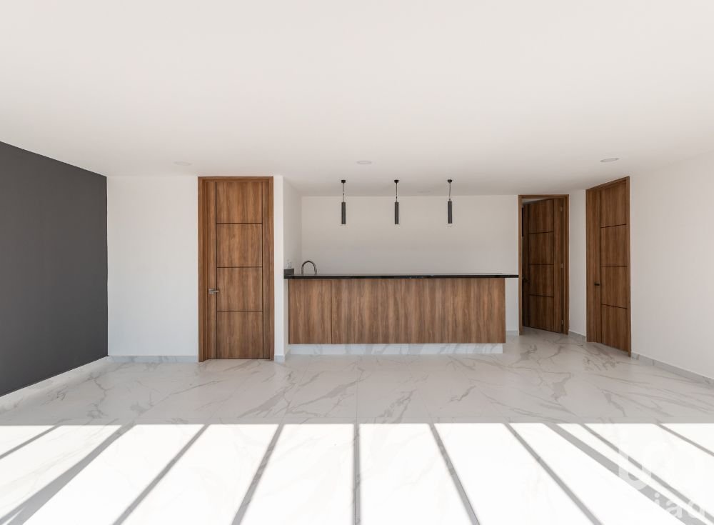 Casa en Venta con Terraza y Recámara en Planta Baja en Parque Chiapas, Lomas de Angelópolis III