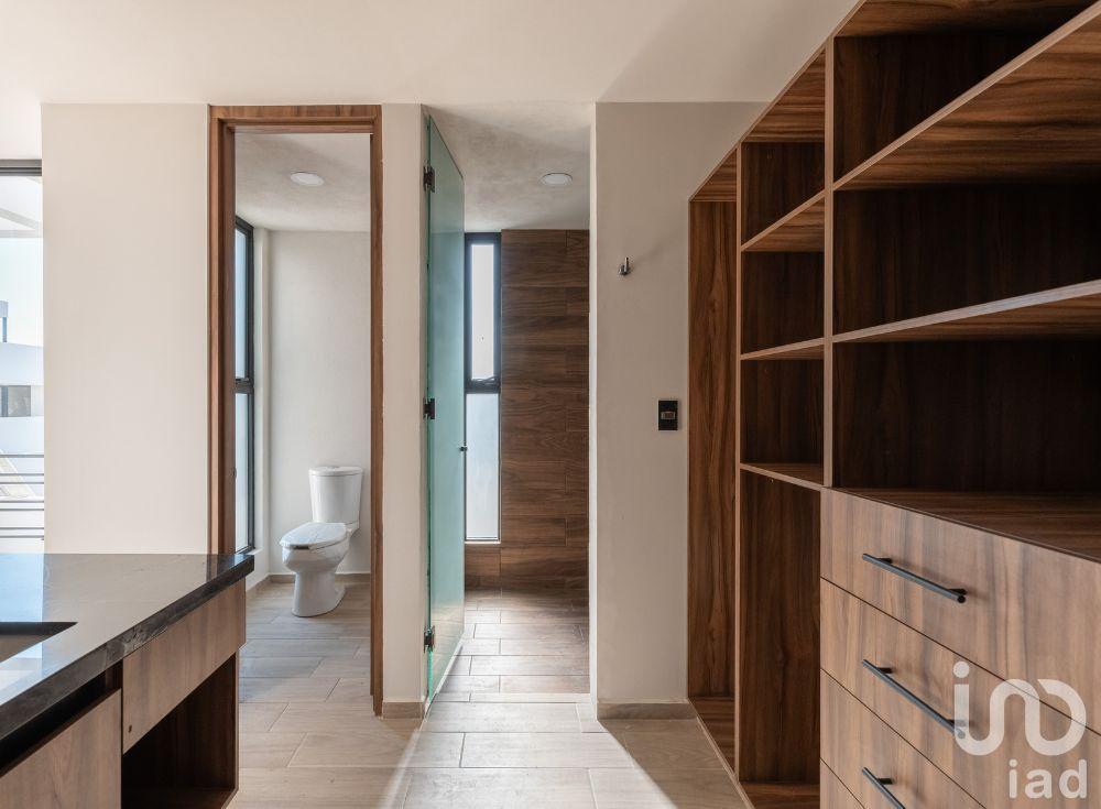 Casa en venta en Parque Chiapas, Lomas de Angelópolis III – Recámara en planta baja y rooftop