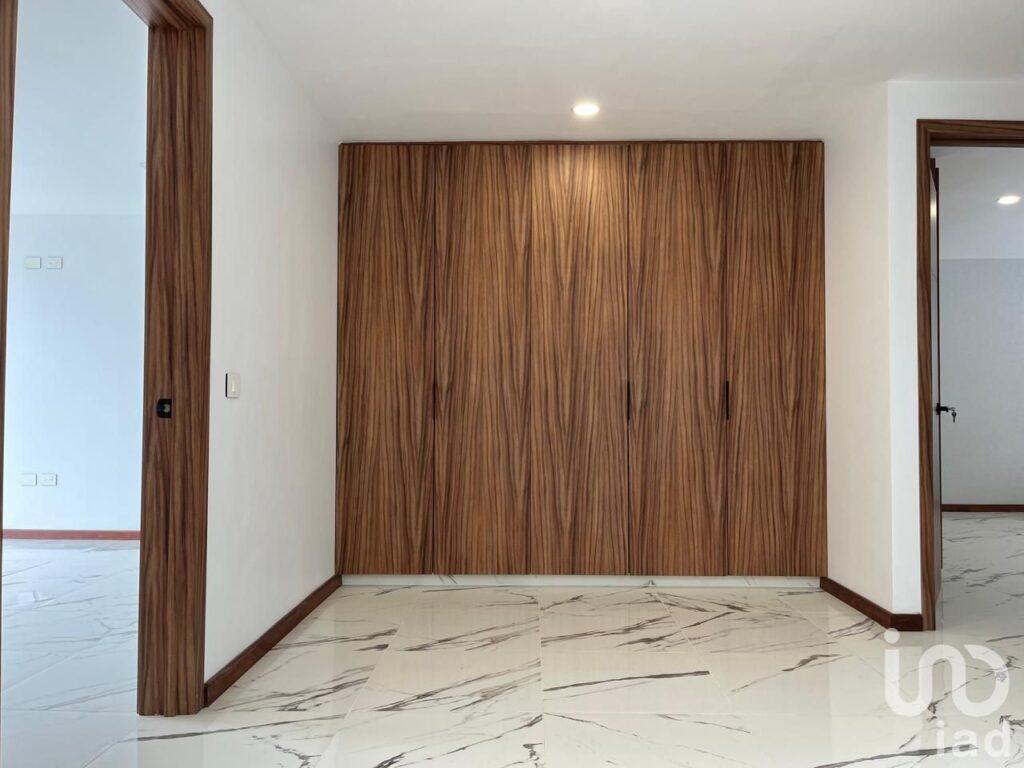 Casa En Venta En Zona Angelopolis, Puebla, En Fraccionamiento Cerrado