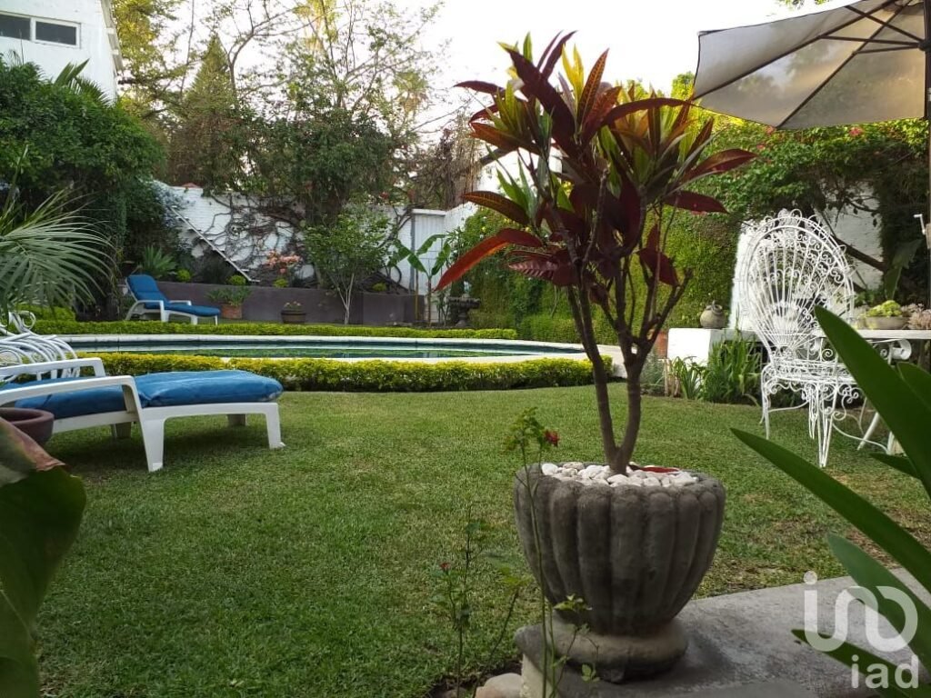 CASA EN VENTA EN FRACCIONAMIENTO LOMAS DE CUERNAVACA, TEMIXCO