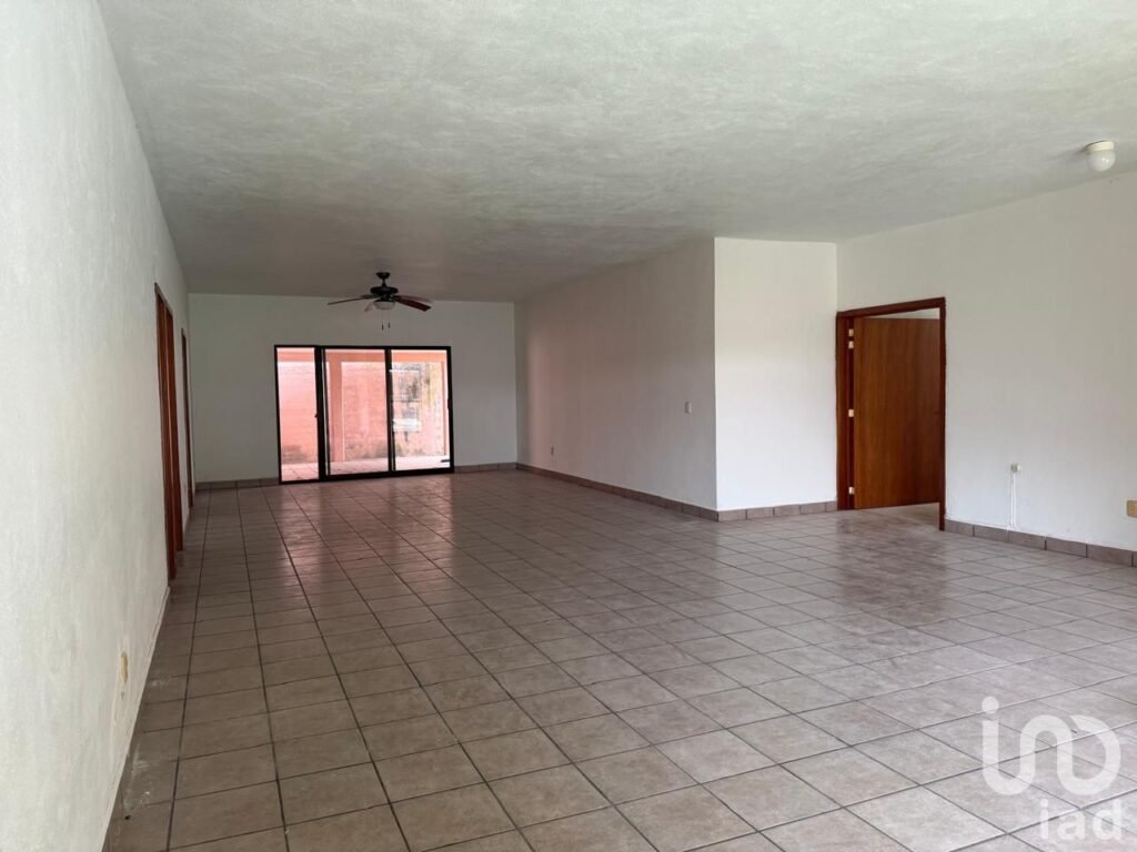 CASA EN VENTA DE UNA PLANTA FRENTE AL HOTEL MARRIOT TUXTLA