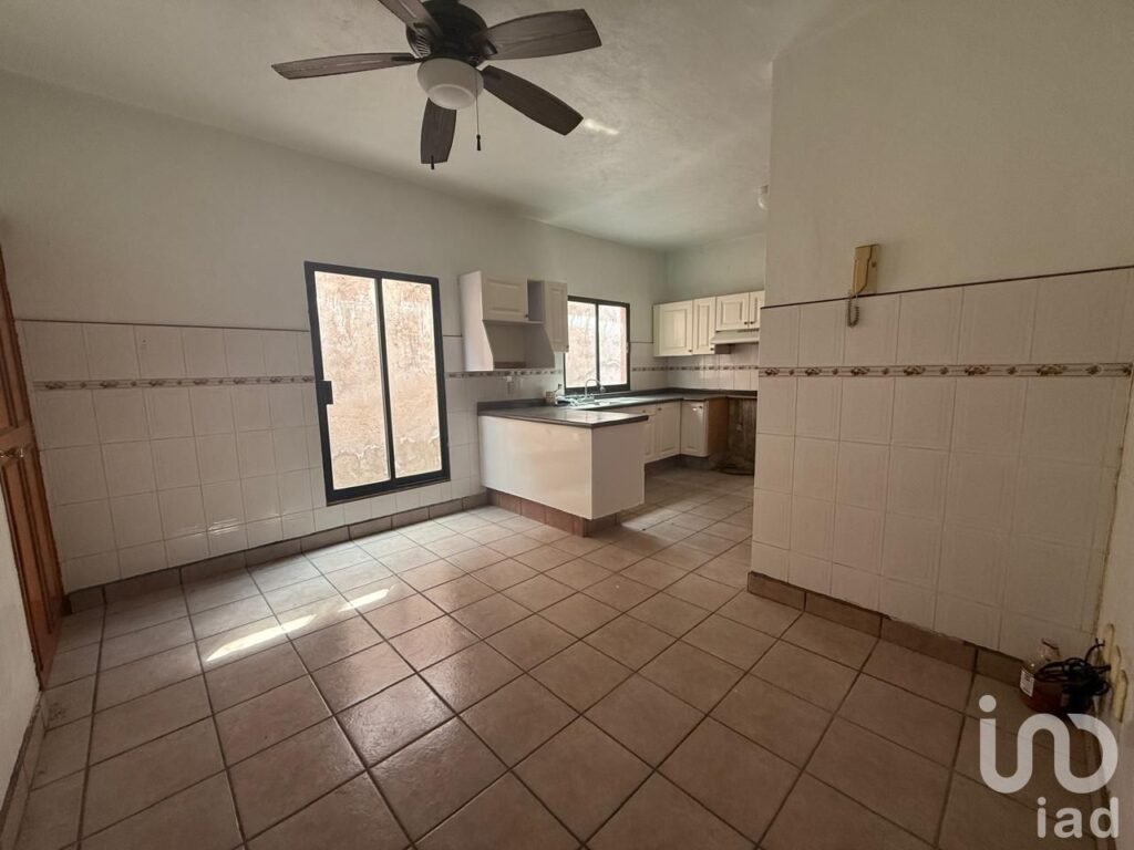 CASA EN VENTA DE UNA PLANTA FRENTE AL HOTEL MARRIOT TUXTLA