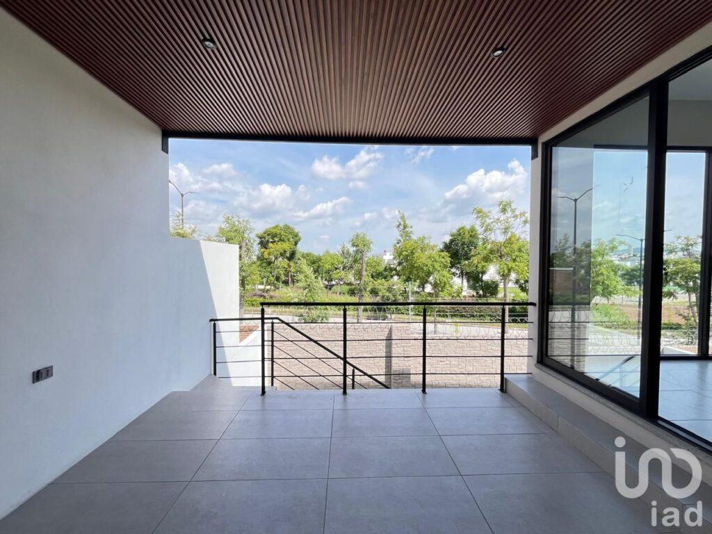 Casa En Venta En Lomas De Angelopolis, Parque San Marino, Ideal Para Familias