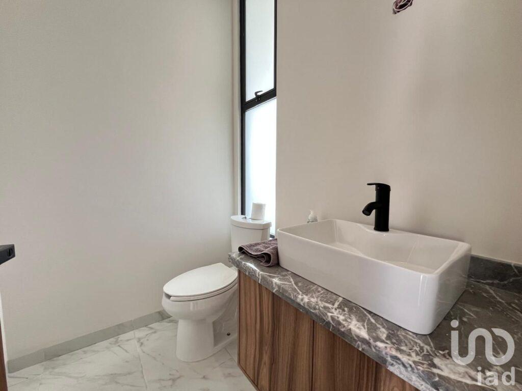 Casa En Venta En Lomas De Angelopolis, Parque San Marino, Ideal Para Familias