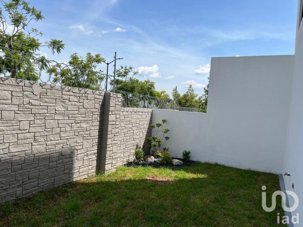 Casa En Venta En Lomas De Angelopolis, Parque San Marino, Ideal Para Familias