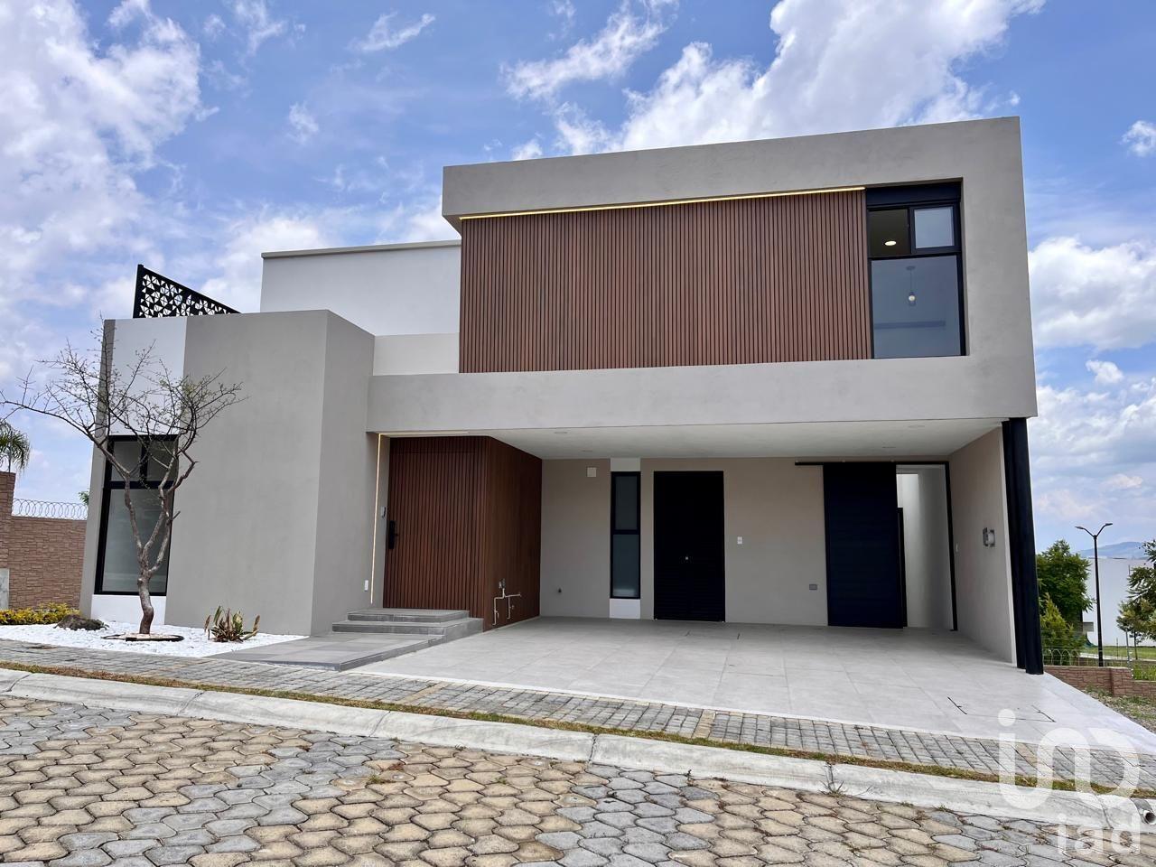 Casa En Venta En Lomas De Angelopolis, Parque San Marino, Ideal Para Familias