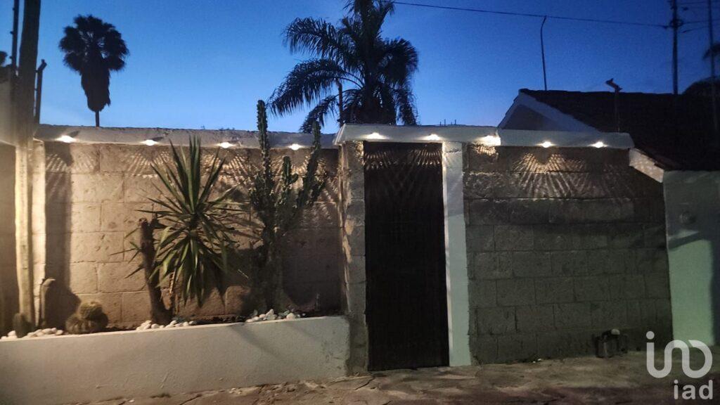 Casa en venta en Praderas de la hacienda, casa de una planta muy amplia, se va amueblada $3.8