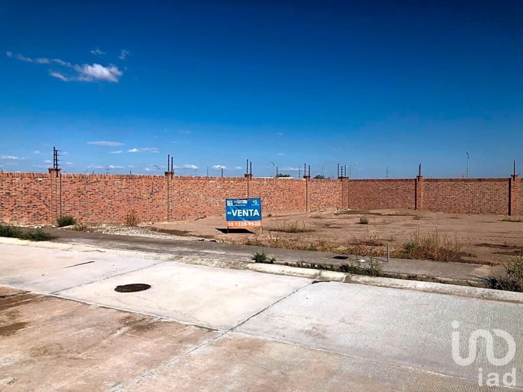 Terreno en Altozano Juárez (Esquina)