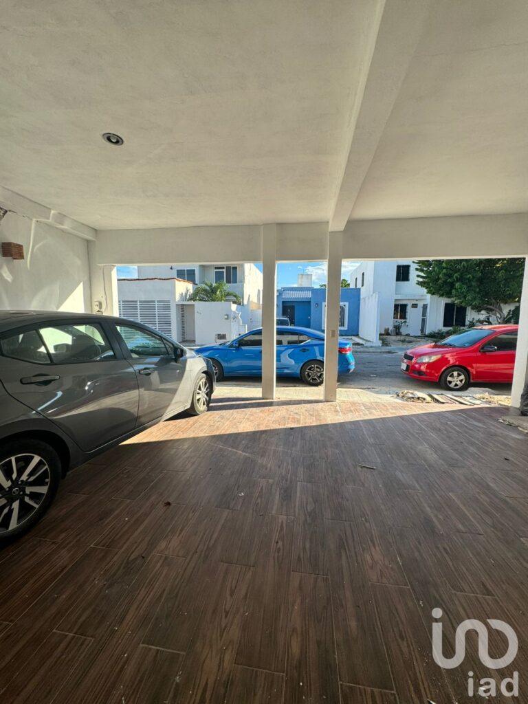 HERMOSA Y AMPLIA CASA EN LAS AMERICAS ETAPA 1, YUCATAN