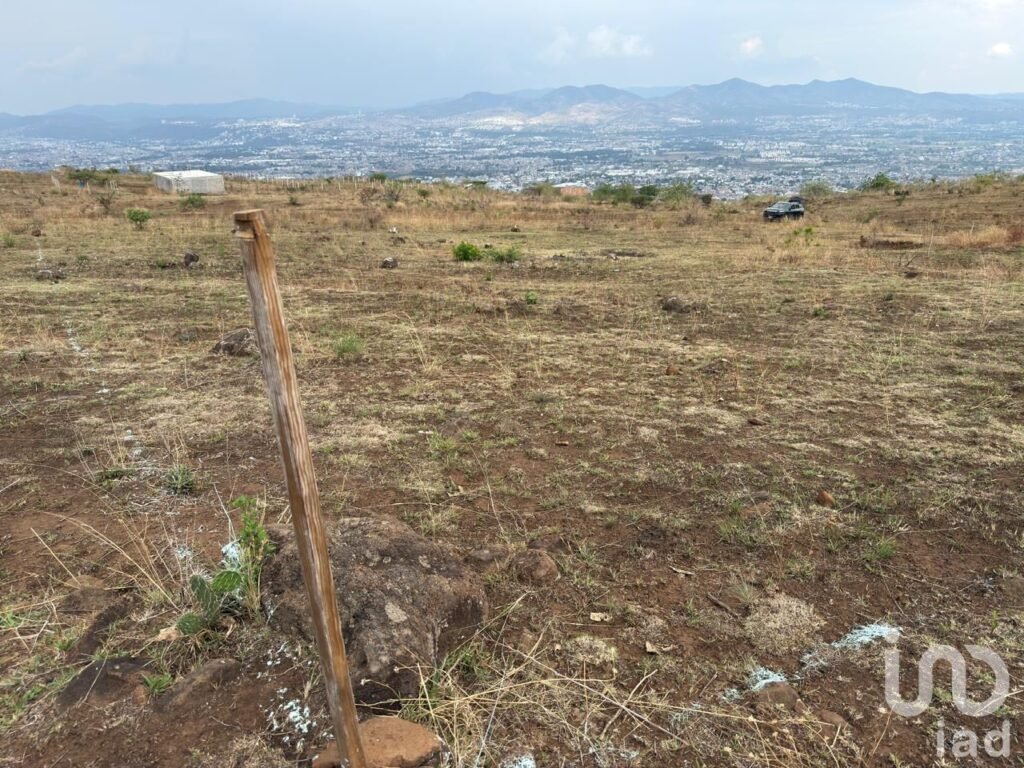 Terrenos Rústicos en Venta a MSI de 144m2 Morelia a 15 minutos del puente de salida a Quiroga
