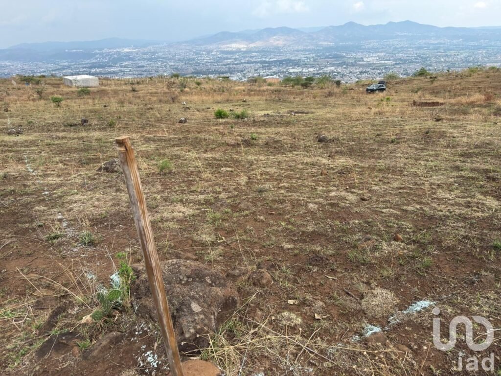 Terrenos Rústicos en Venta a MSI de 144m2 Morelia a 15 minutos del puente de salida a Quiroga