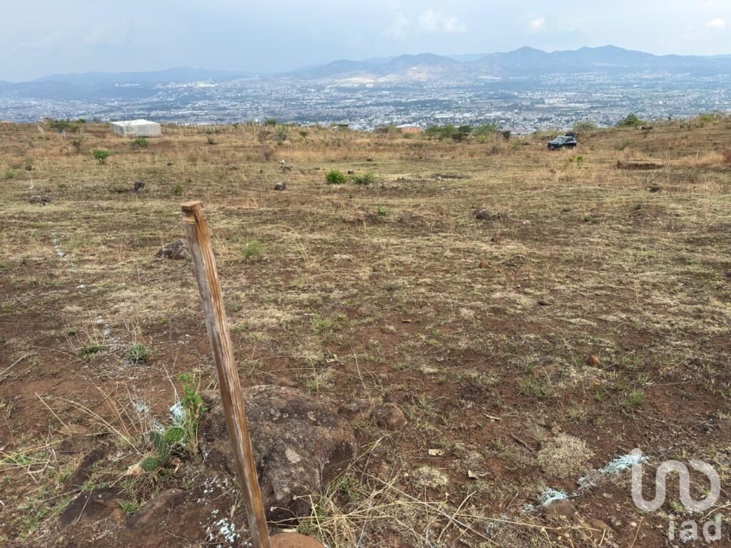 Terrenos Rústicos en Venta a MSI de 144m2 Morelia a 15 minutos del puente de salida a Quiroga