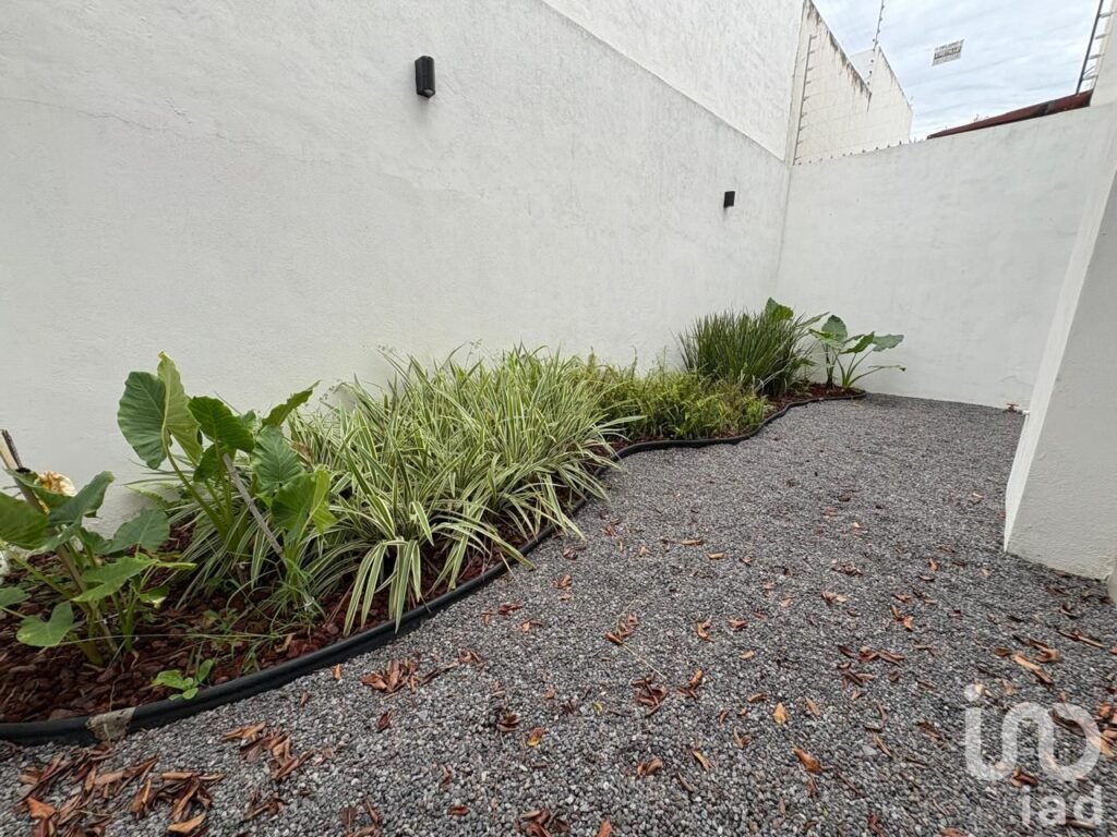 CASA EN VENTA  ACABADO CHUKUM , ARQUITECTO RECONOCIDO, RESIDENCIAL ALBATERRA