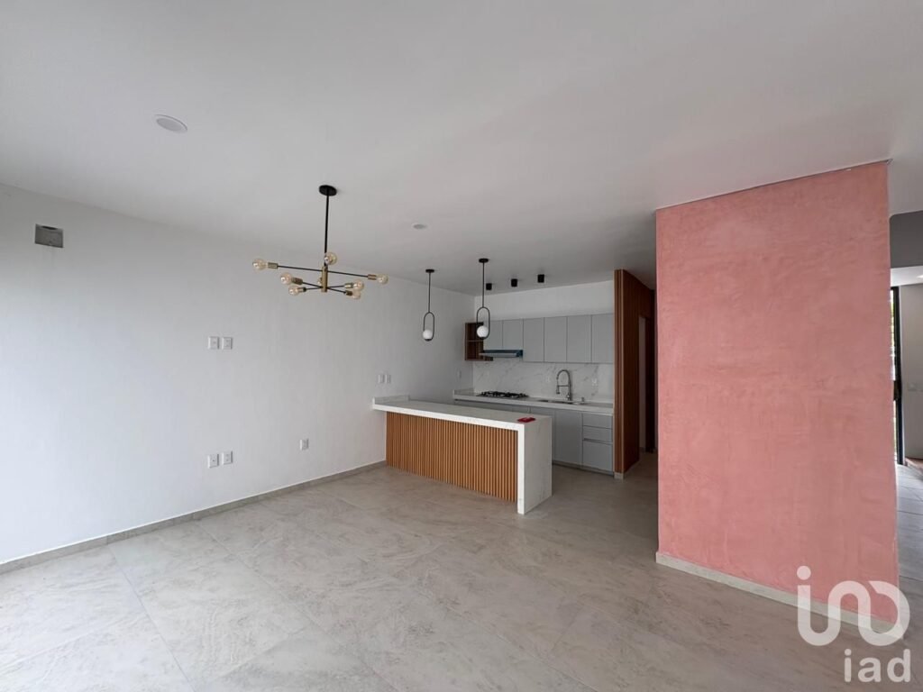 CASA EN VENTA  ACABADO CHUKUM , ARQUITECTO RECONOCIDO, RESIDENCIAL ALBATERRA