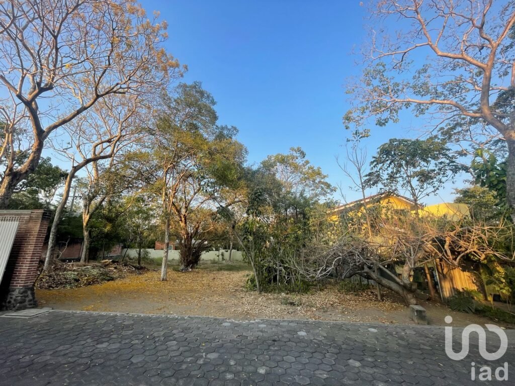 TERRENO EN VENTA DENTRO DE COTO PRIVADO, AMBIENTE SEGURO, COLIMA, COLIMA