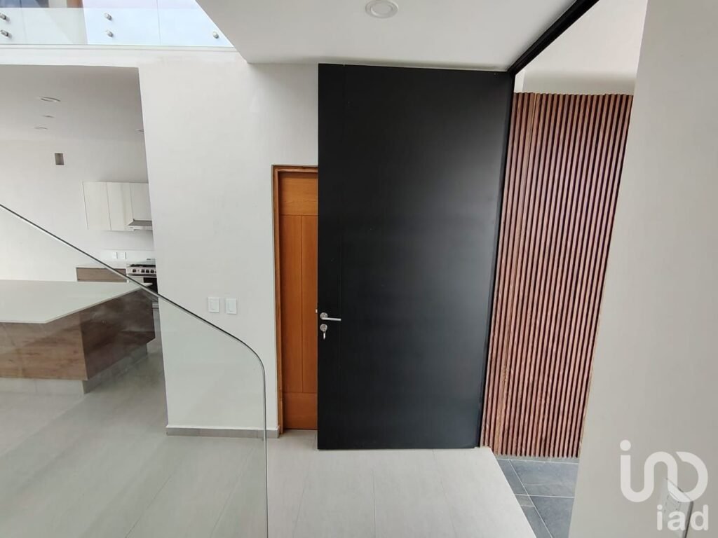 CASA EN VENTA EN ESQUINA, ESTILO CONTEMPORÁNEO,DOBLE ALTURA, PUNTA NORTE, COLIMA