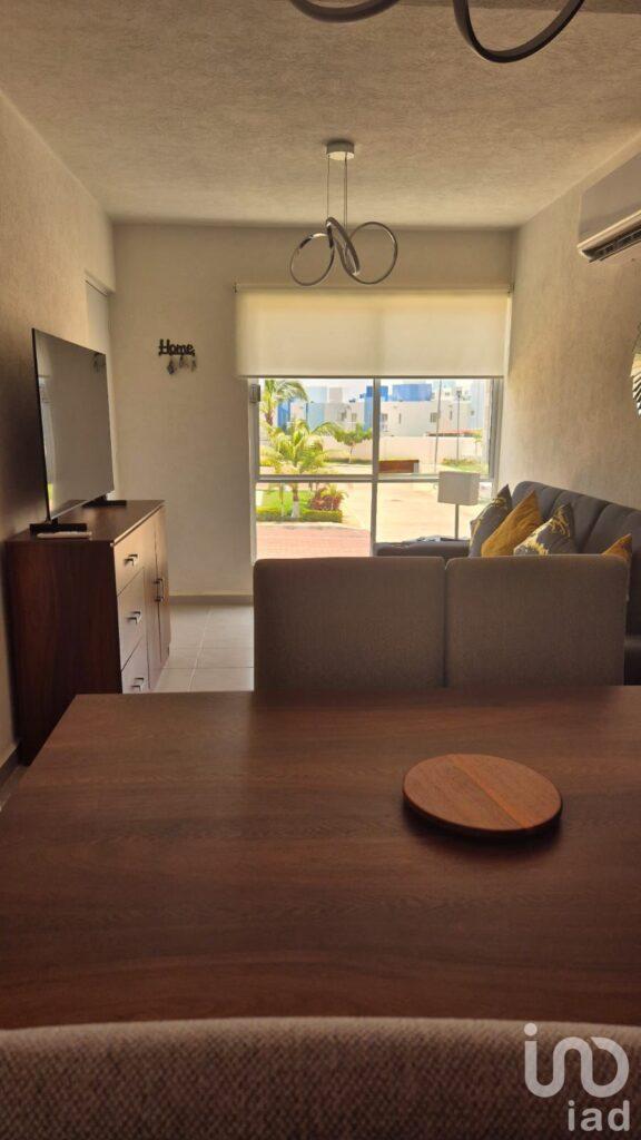 Departamento amueblado en venta con alberca en Acapulco Diamante