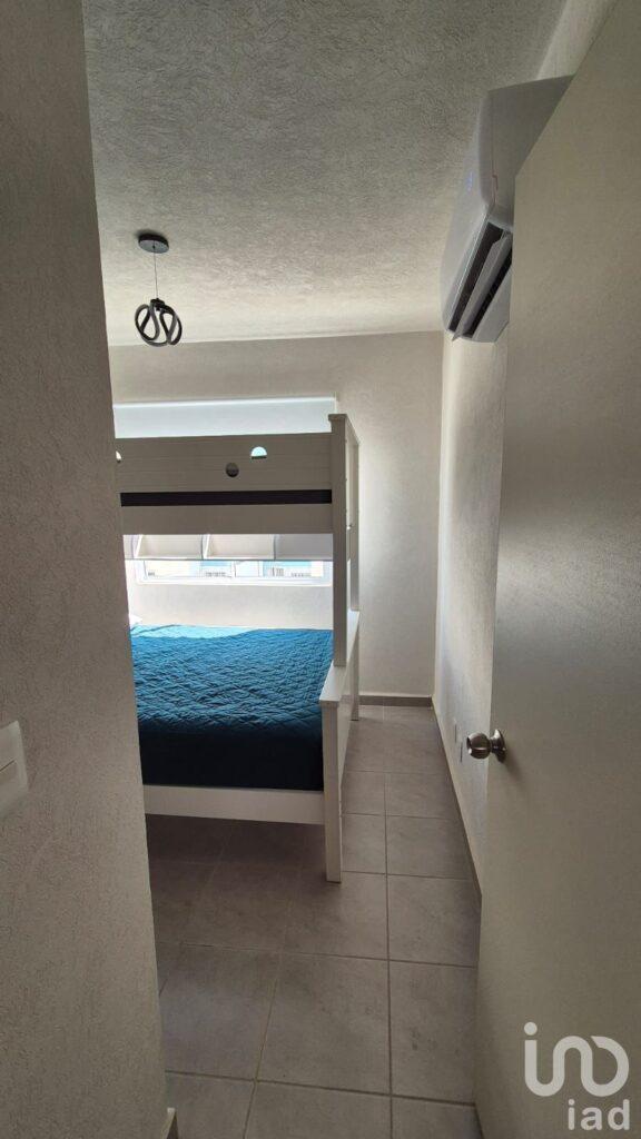 Departamento amueblado en venta con alberca en Acapulco Diamante