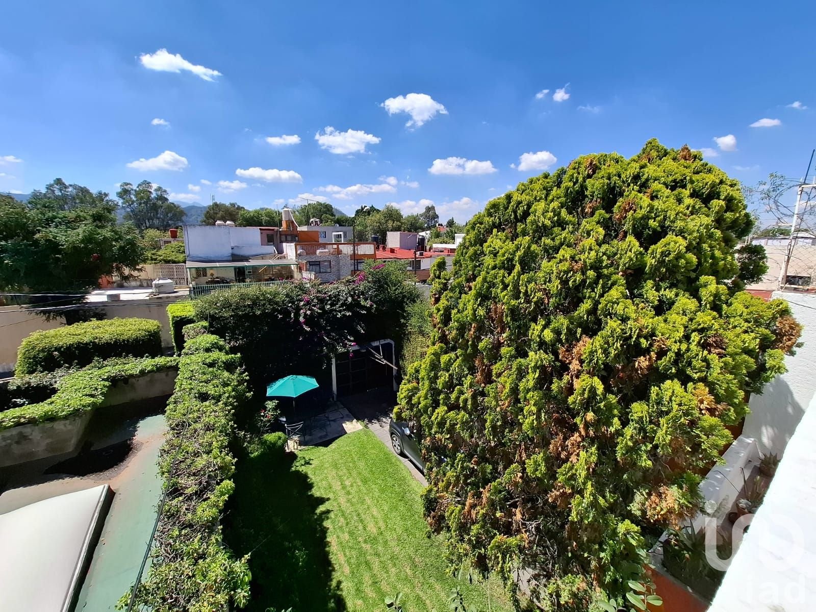 ENCANTADORA CASA EN VENTA EN JARDINES DEL SUR CON JARDÍN ENCANTADORA CASA EN VENTA EN JARDINES DEL SUR CON JARDÍN