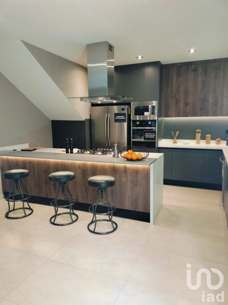 RESIDENCIA EN VENTA EN CAMPANARIO NORTE