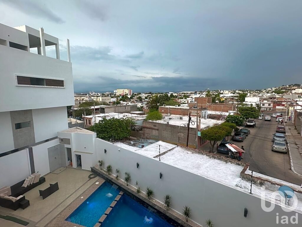 VENTA DE CASA 3 RECAMARAS EN PRIVADA , LOS PINOS CULIACAN,  PRECIO PROMOCION $3.450 precio real 3.8